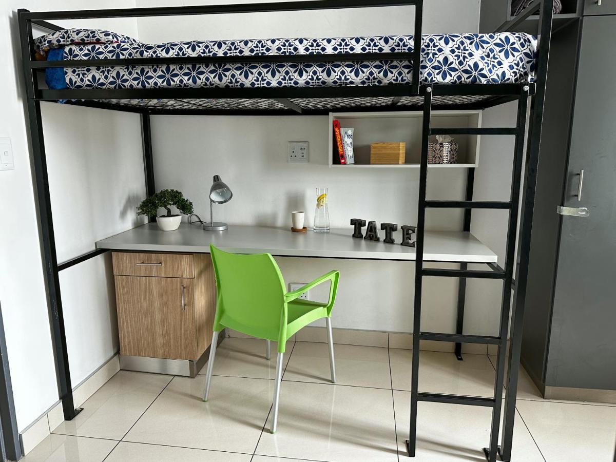 Tate Village Windhoek Bagian luar foto