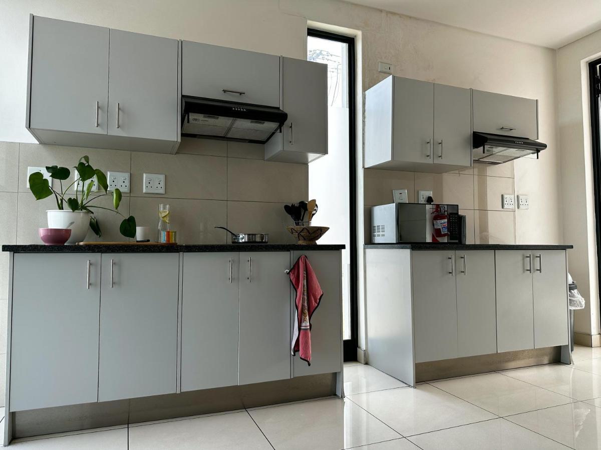Tate Village Windhoek Bagian luar foto