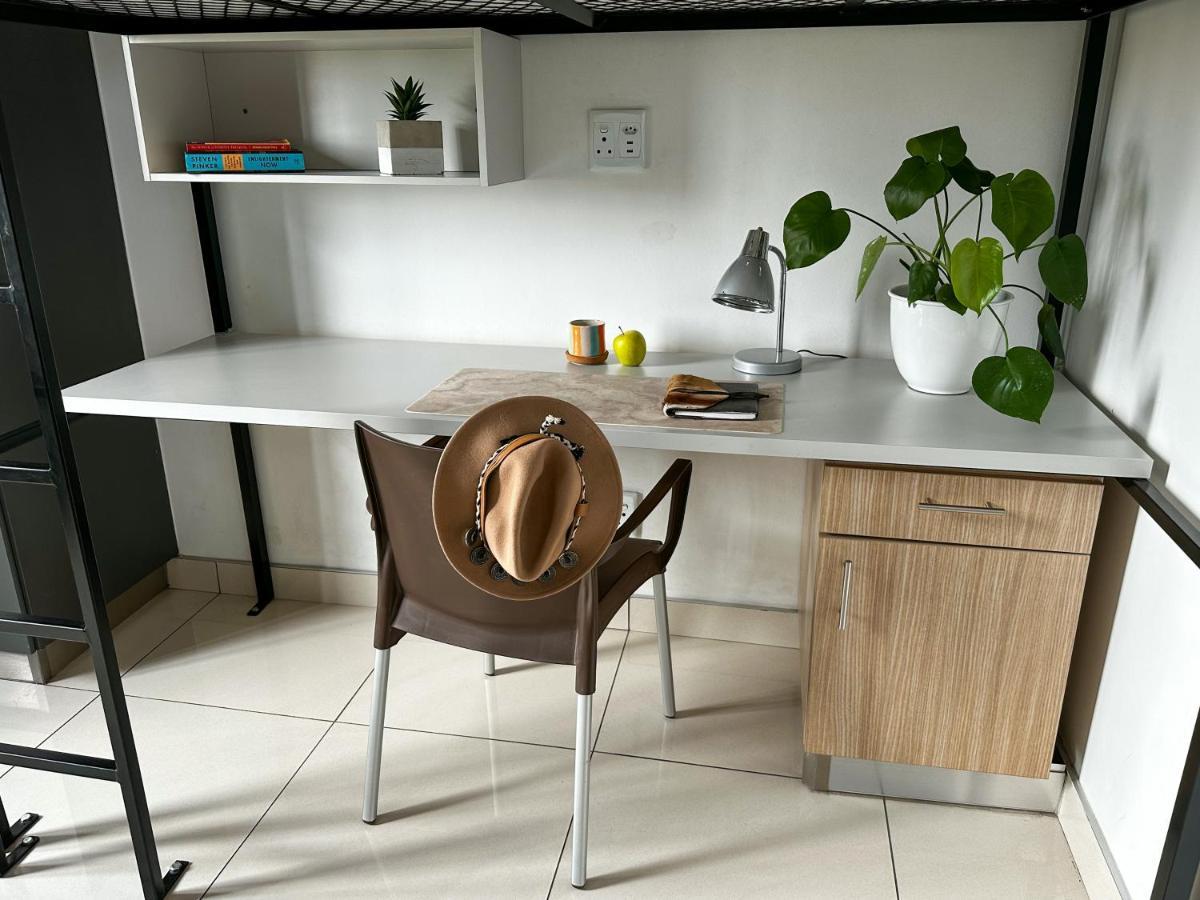 Tate Village Windhoek Bagian luar foto