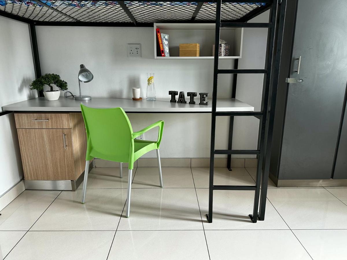 Tate Village Windhoek Bagian luar foto
