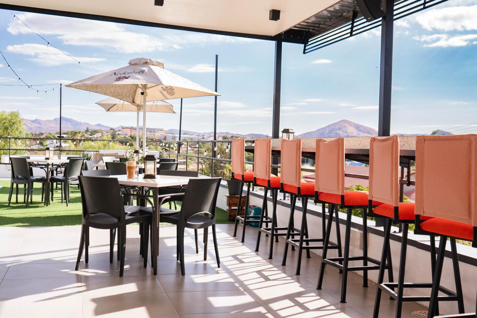 Tate Village Windhoek Bagian luar foto