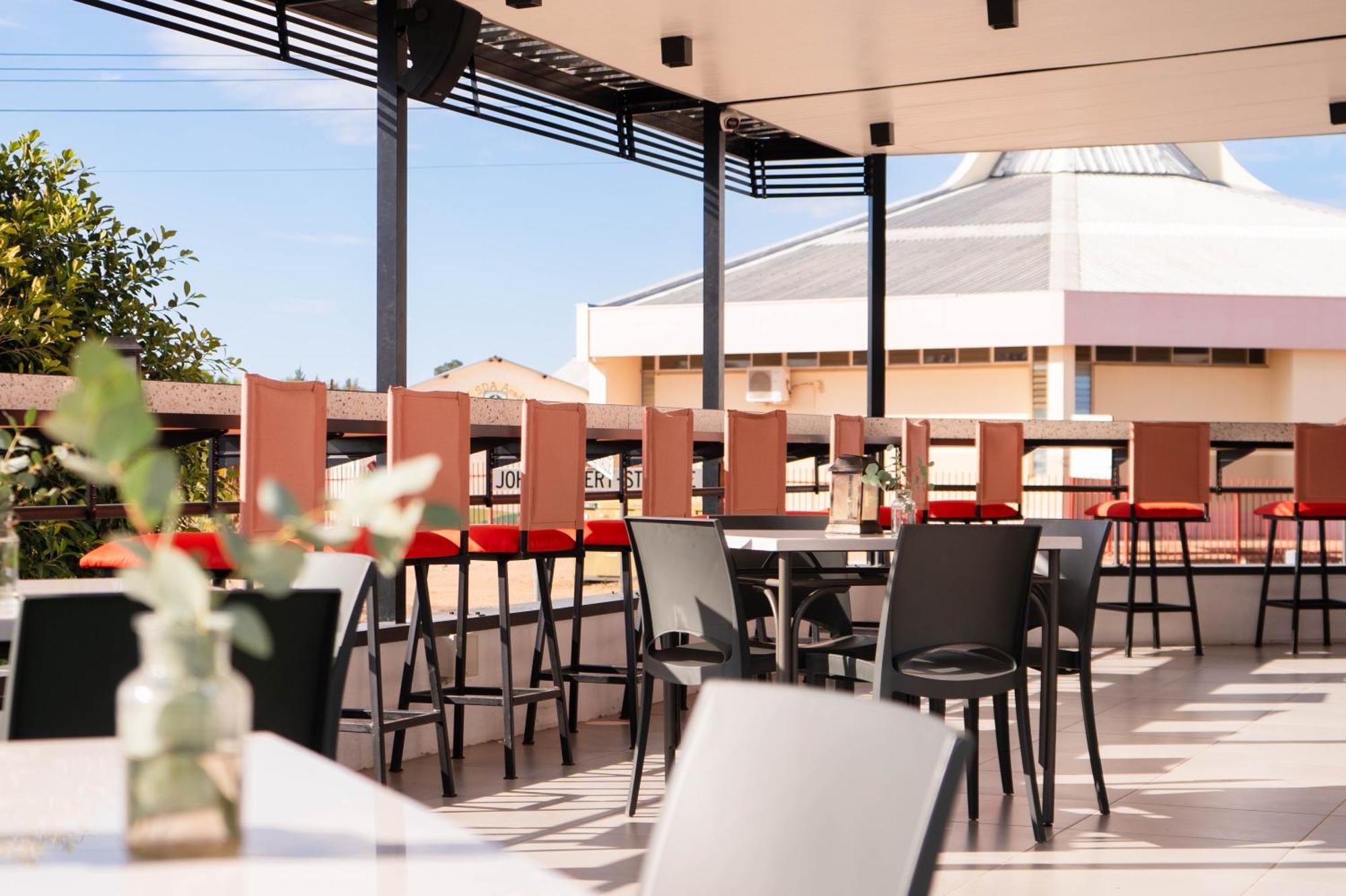Tate Village Windhoek Bagian luar foto